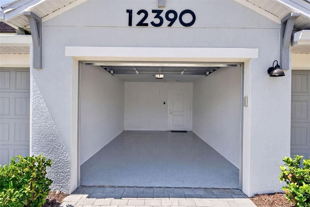 For Sale: $379,900 (2 beds, 2 baths, 1353 Square Feet)