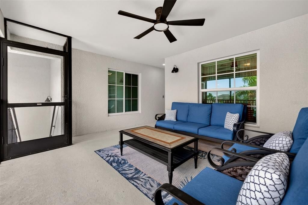 For Sale: $379,900 (2 beds, 2 baths, 1353 Square Feet)