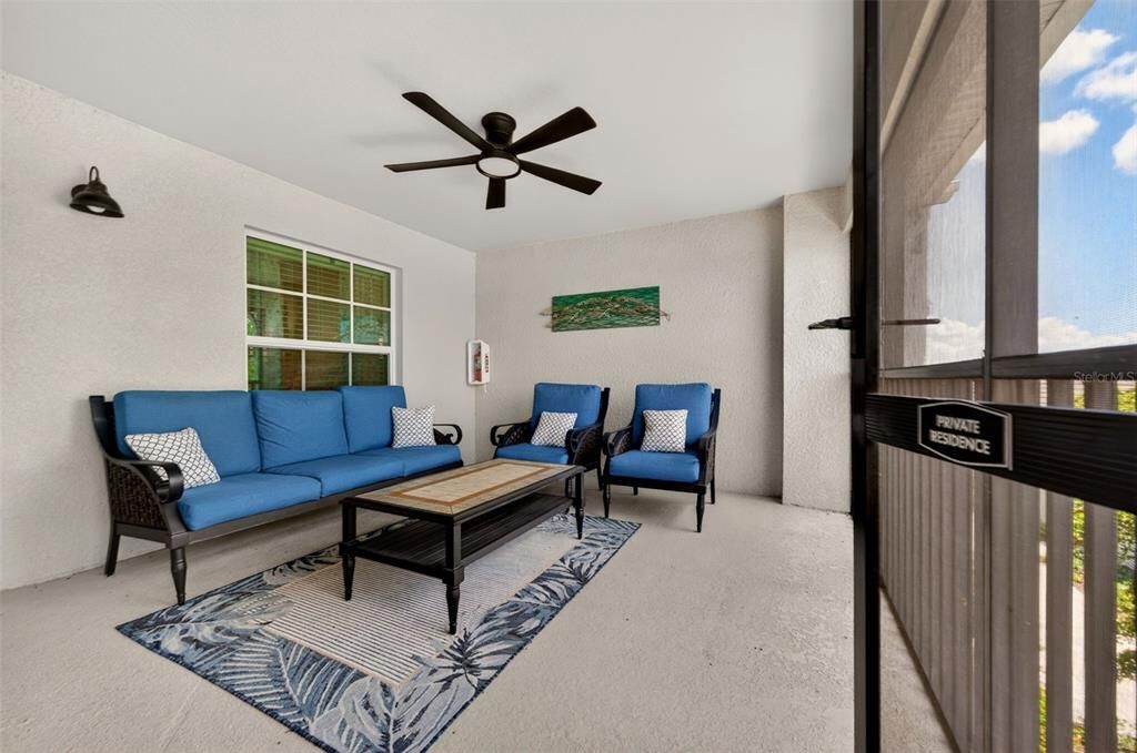 For Sale: $379,900 (2 beds, 2 baths, 1353 Square Feet)