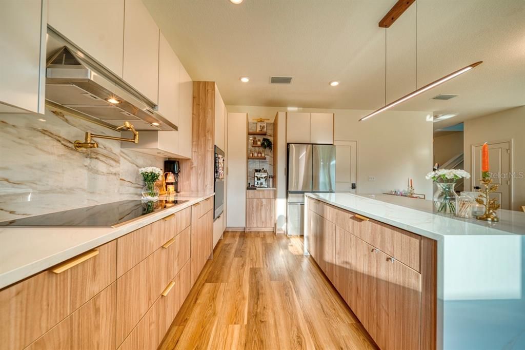 En Venta: $599,990 (5 camas, 3 baños, 2387 Pies cuadrados)