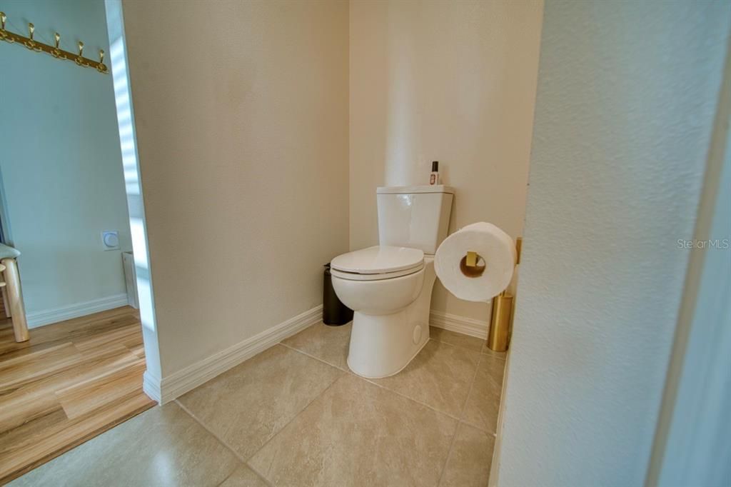 En Venta: $599,990 (5 camas, 3 baños, 2387 Pies cuadrados)