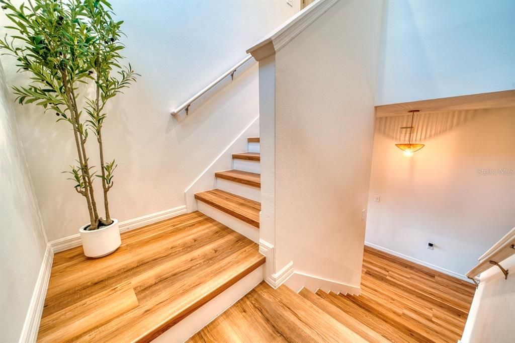 En Venta: $599,990 (5 camas, 3 baños, 2387 Pies cuadrados)