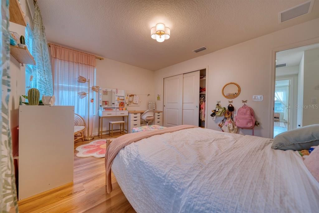 En Venta: $599,990 (5 camas, 3 baños, 2387 Pies cuadrados)