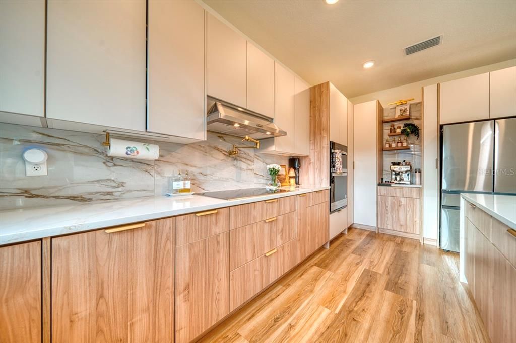 En Venta: $599,990 (5 camas, 3 baños, 2387 Pies cuadrados)