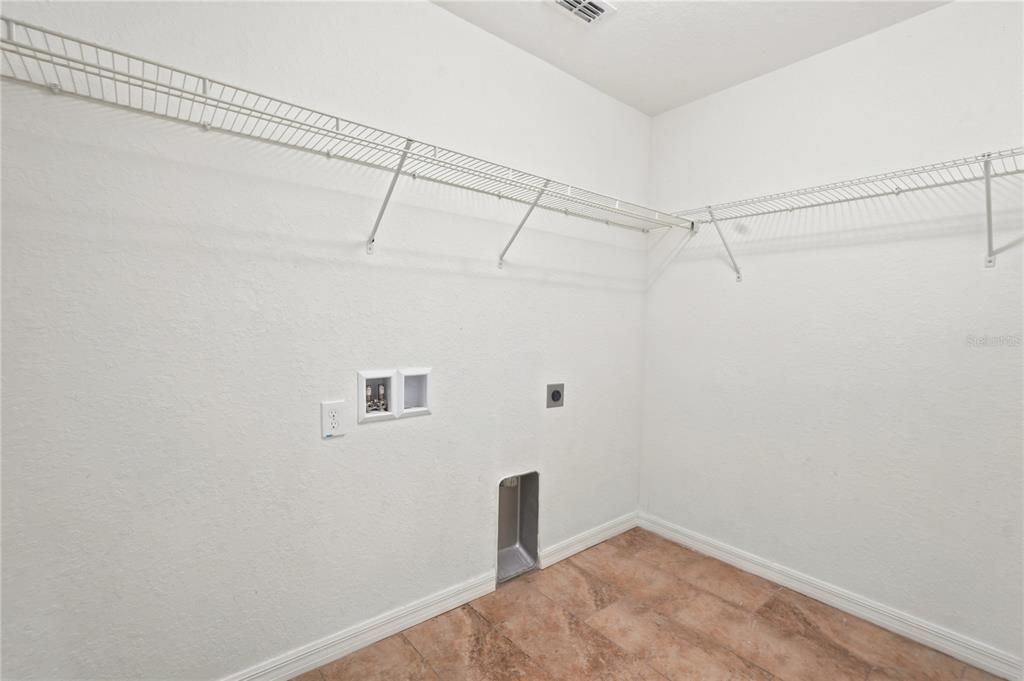 Active With Contract: $299,000 (3 beds, 2 baths, 1637 Square Feet)