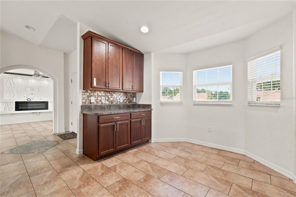 Active With Contract: $299,000 (3 beds, 2 baths, 1637 Square Feet)