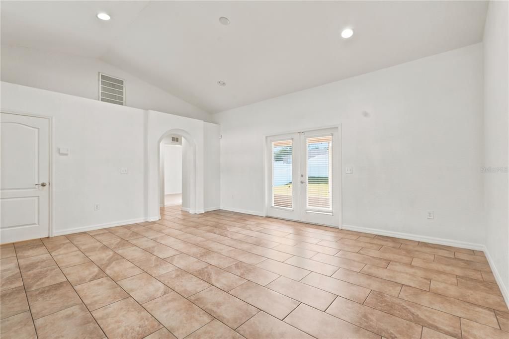 Active With Contract: $299,000 (3 beds, 2 baths, 1637 Square Feet)