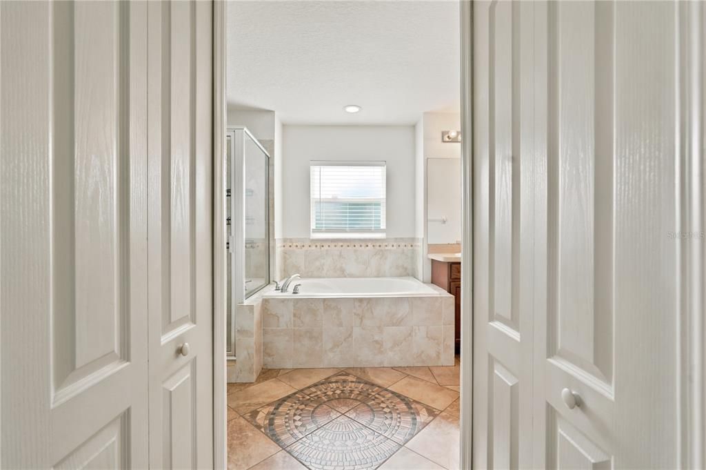 Active With Contract: $299,000 (3 beds, 2 baths, 1637 Square Feet)