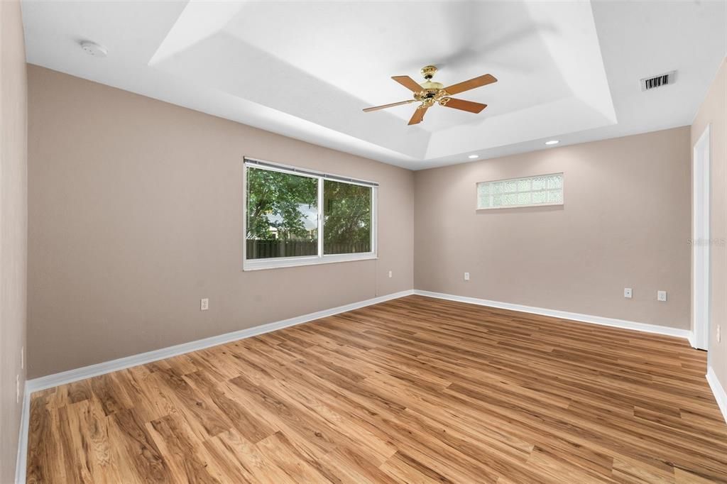 For Sale: $375,000 (4 beds, 2 baths, 2024 Square Feet)
