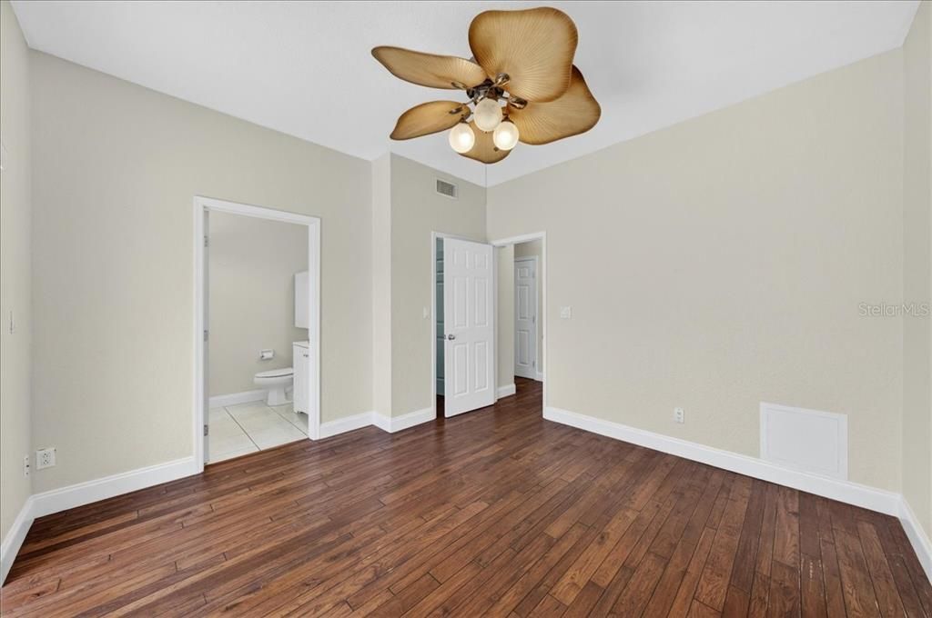For Rent: $3,500 (4 beds, 4 baths, 2132 Square Feet)