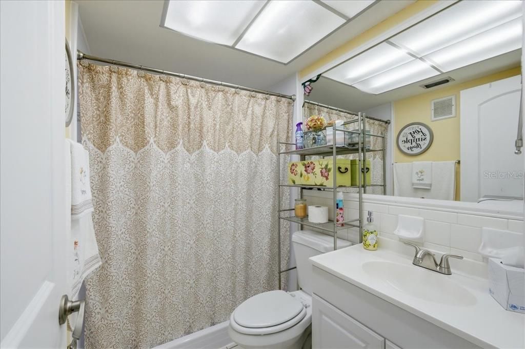 Activo con contrato: $89,900 (1 camas, 1 baños, 635 Pies cuadrados)