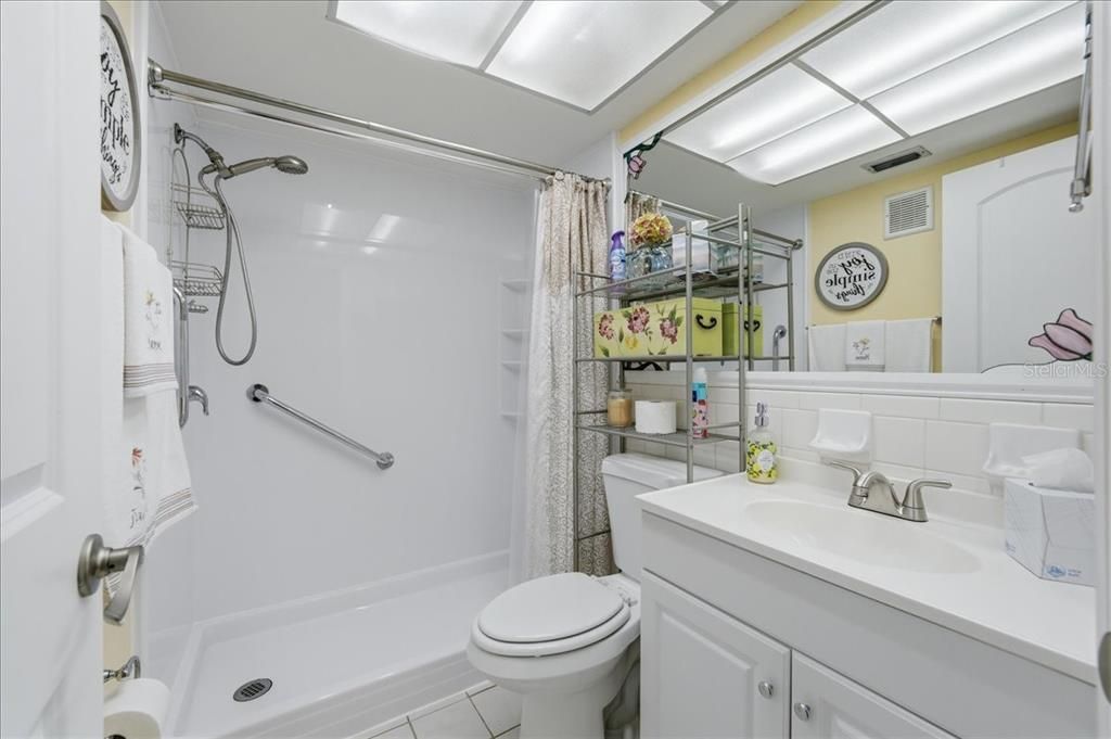 Activo con contrato: $89,900 (1 camas, 1 baños, 635 Pies cuadrados)