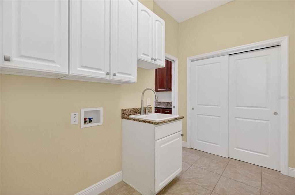 For Sale: $459,000 (3 beds, 2 baths, 2340 Square Feet)