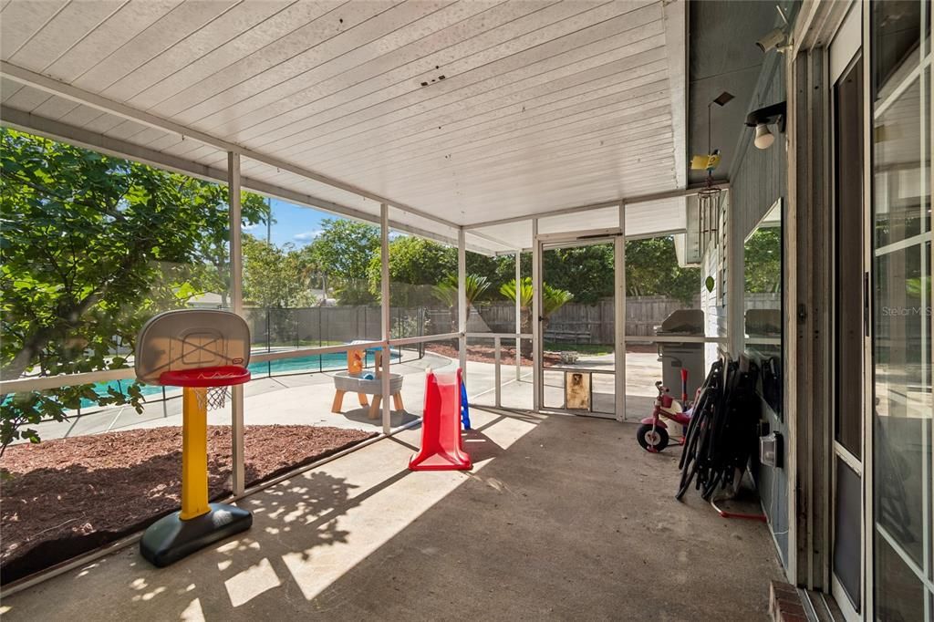 For Sale: $489,900 (4 beds, 3 baths, 2188 Square Feet)