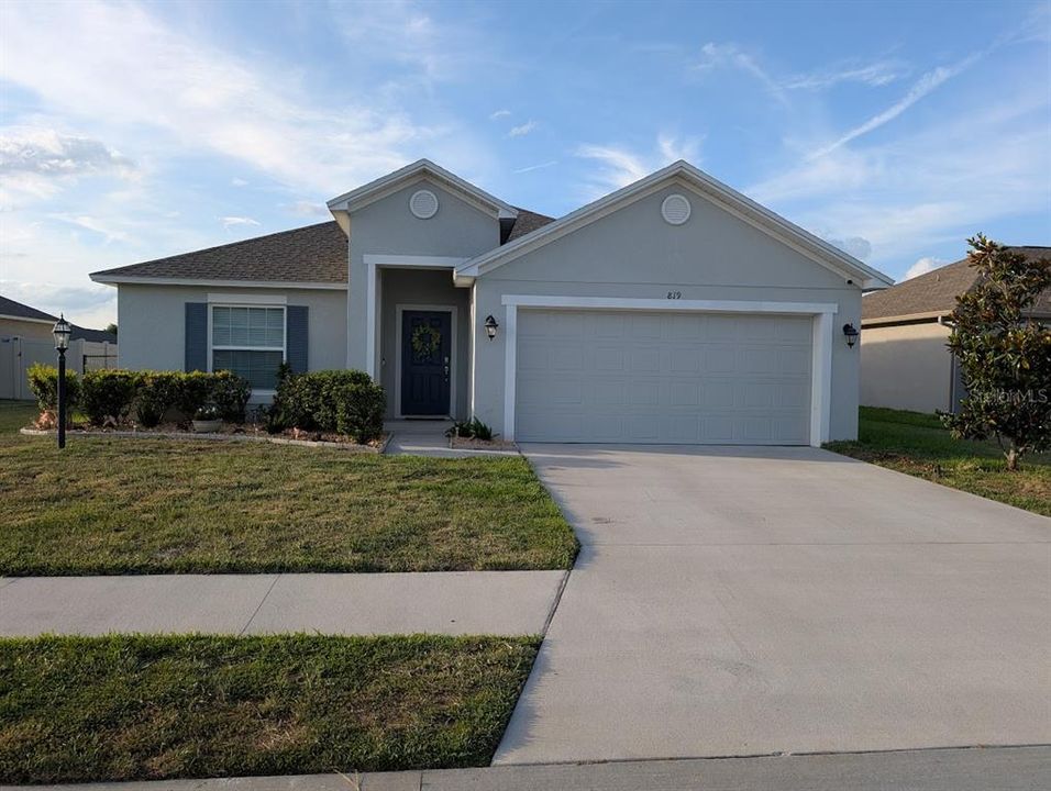 For Rent: $2,500 (3 beds, 2 baths, 1345 Square Feet)
