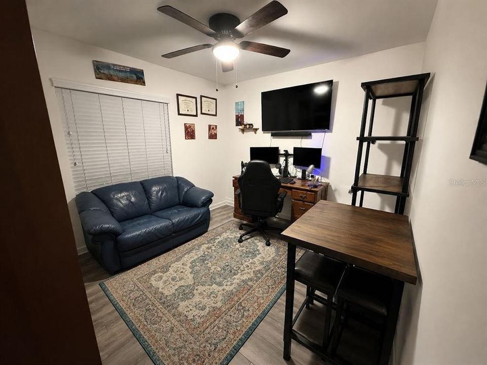 For Rent: $2,500 (3 beds, 2 baths, 1345 Square Feet)
