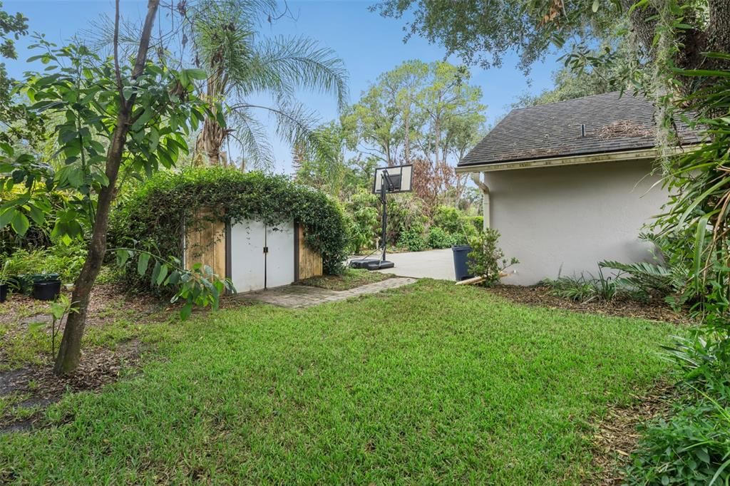 Activo con contrato: $875,000 (5 camas, 4 baños, 3121 Pies cuadrados)