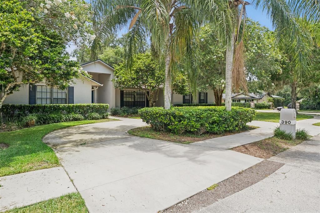 Activo con contrato: $875,000 (5 camas, 4 baños, 3121 Pies cuadrados)