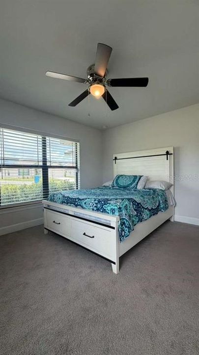 For Rent: $2,500 (3 beds, 2 baths, 1975 Square Feet)