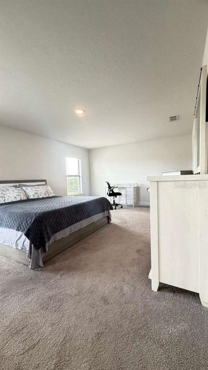 For Rent: $2,500 (3 beds, 2 baths, 1975 Square Feet)