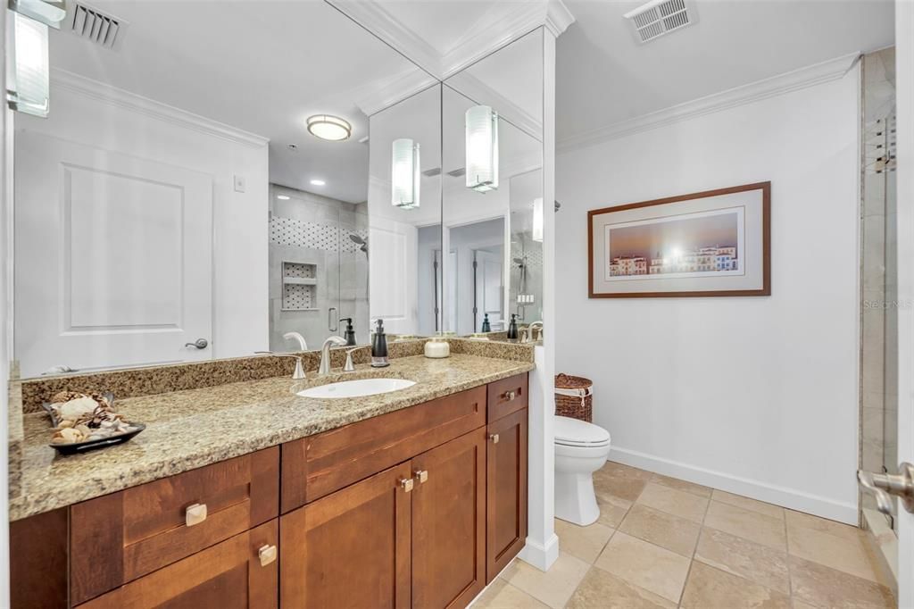 Active With Contract: $589,500 (2 beds, 2 baths, 1359 Square Feet)