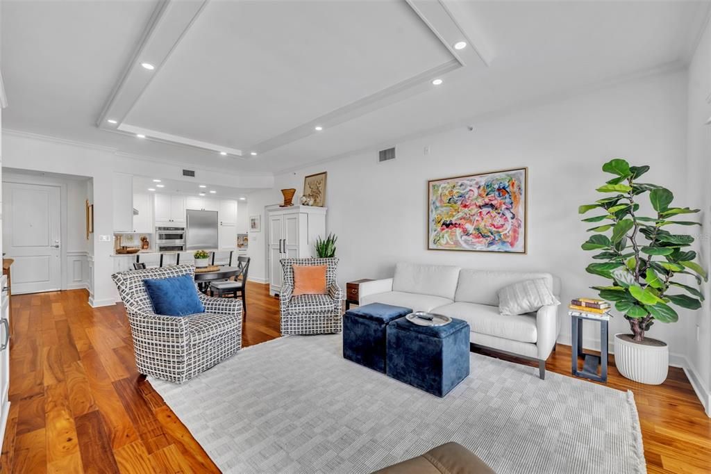 Active With Contract: $589,500 (2 beds, 2 baths, 1359 Square Feet)