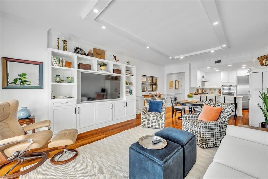 Active With Contract: $589,500 (2 beds, 2 baths, 1359 Square Feet)