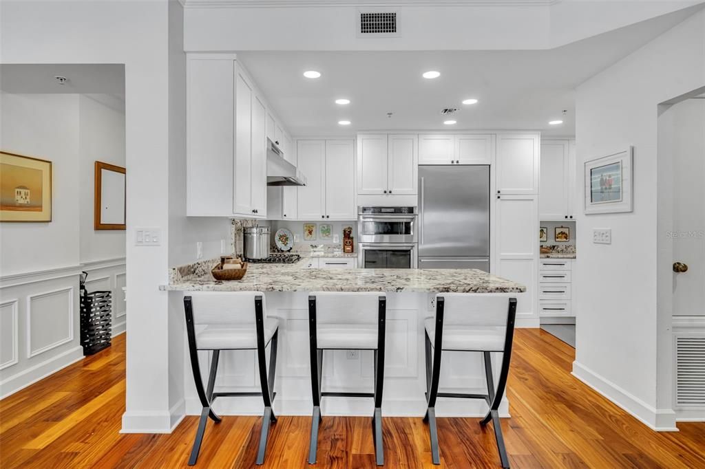 Active With Contract: $589,500 (2 beds, 2 baths, 1359 Square Feet)