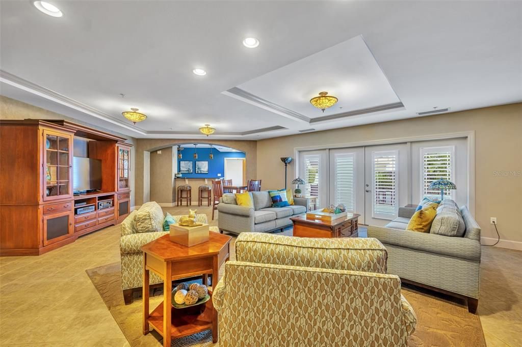 Active With Contract: $589,500 (2 beds, 2 baths, 1359 Square Feet)