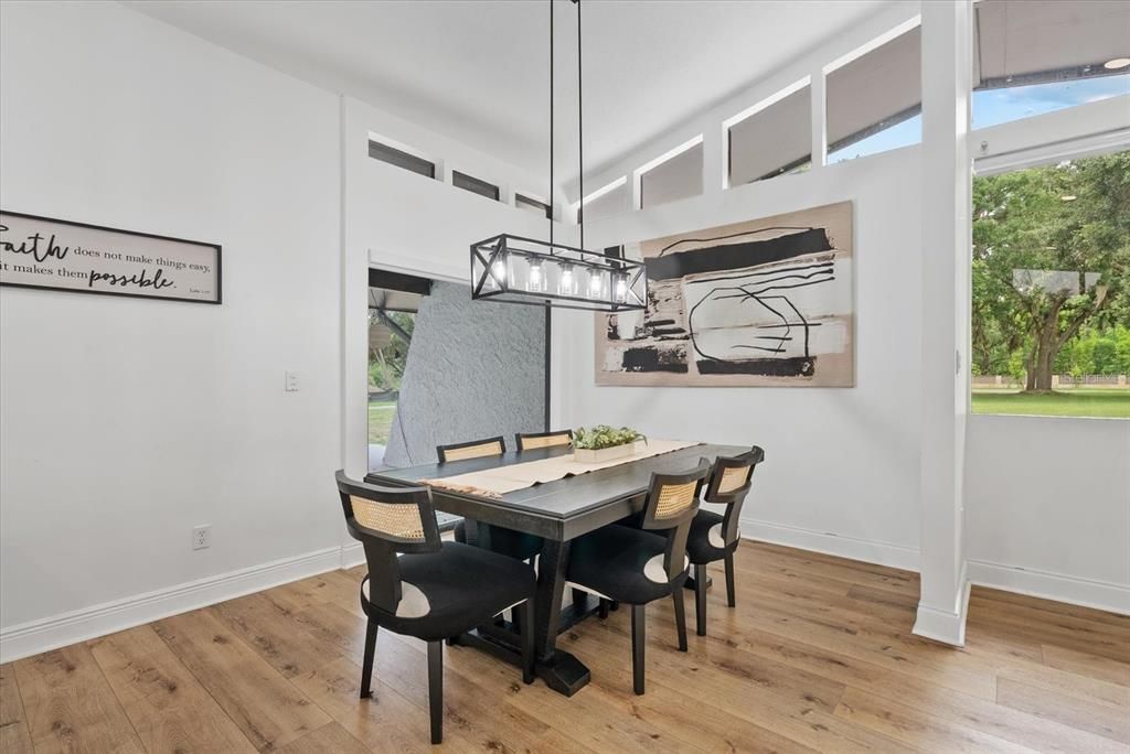For Sale: $1,100,000 (3 beds, 2 baths, 2376 Square Feet)