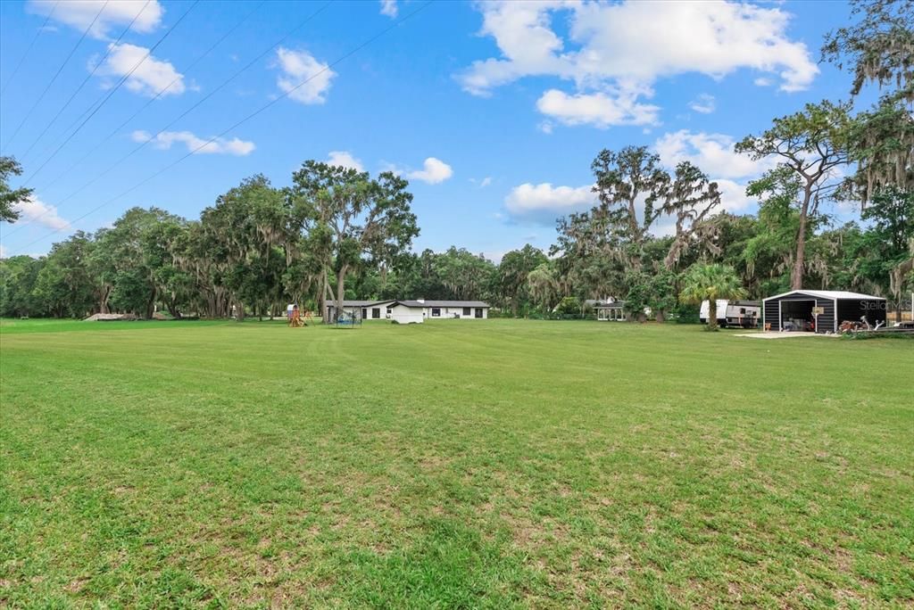 For Sale: $1,100,000 (3 beds, 2 baths, 2376 Square Feet)