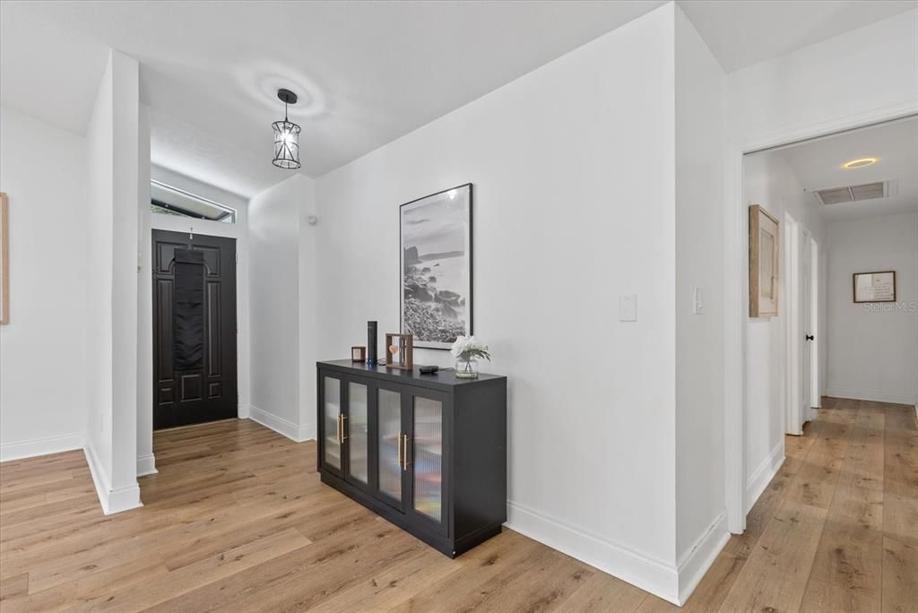 For Sale: $1,100,000 (3 beds, 2 baths, 2376 Square Feet)