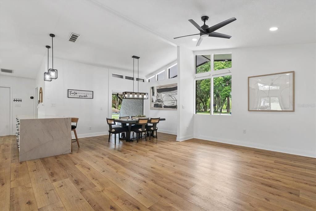 For Sale: $1,100,000 (3 beds, 2 baths, 2376 Square Feet)