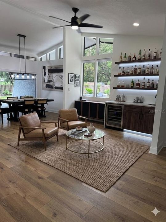 For Sale: $1,100,000 (3 beds, 2 baths, 2376 Square Feet)