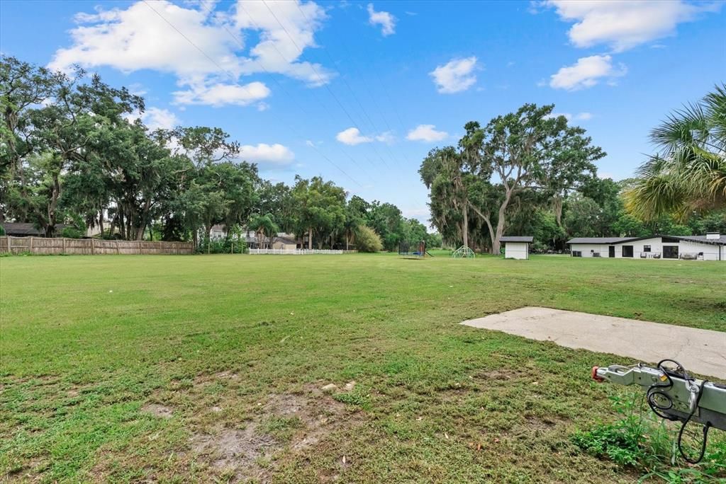 For Sale: $1,100,000 (3 beds, 2 baths, 2376 Square Feet)
