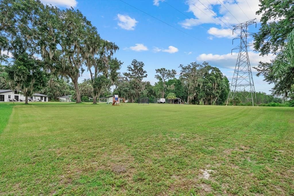 For Sale: $1,100,000 (3 beds, 2 baths, 2376 Square Feet)