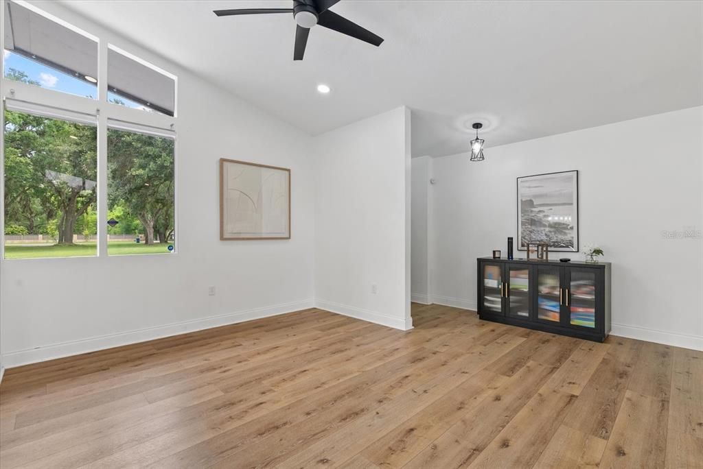For Sale: $1,100,000 (3 beds, 2 baths, 2376 Square Feet)