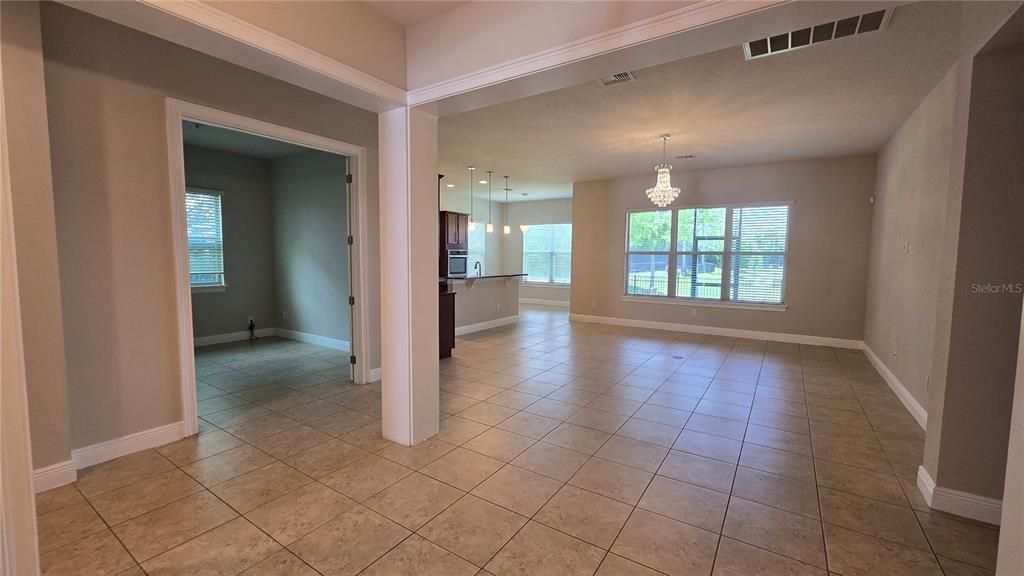 For Rent: $3,995 (4 beds, 2 baths, 2373 Square Feet)
