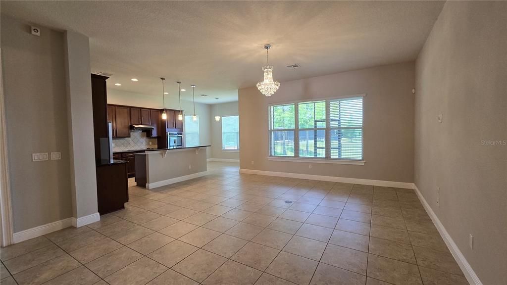 For Rent: $3,995 (4 beds, 2 baths, 2373 Square Feet)