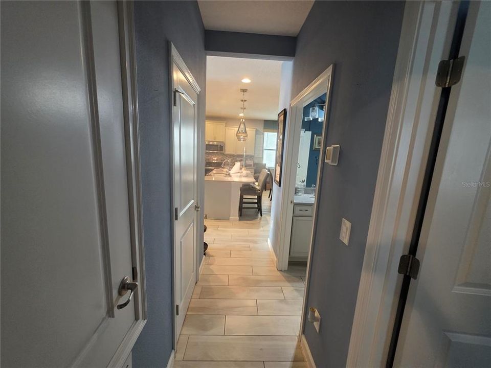 For Sale: $399,999 (3 beds, 2 baths, 1983 Square Feet)