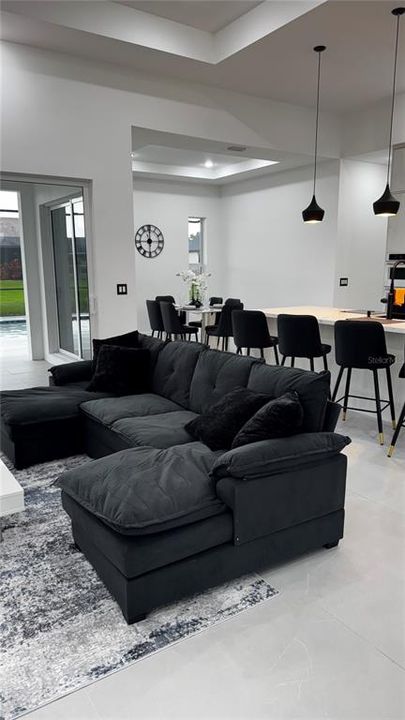 В аренду: $4,500 (3 спален, 3 ванн, 2257 Квадратных фут)