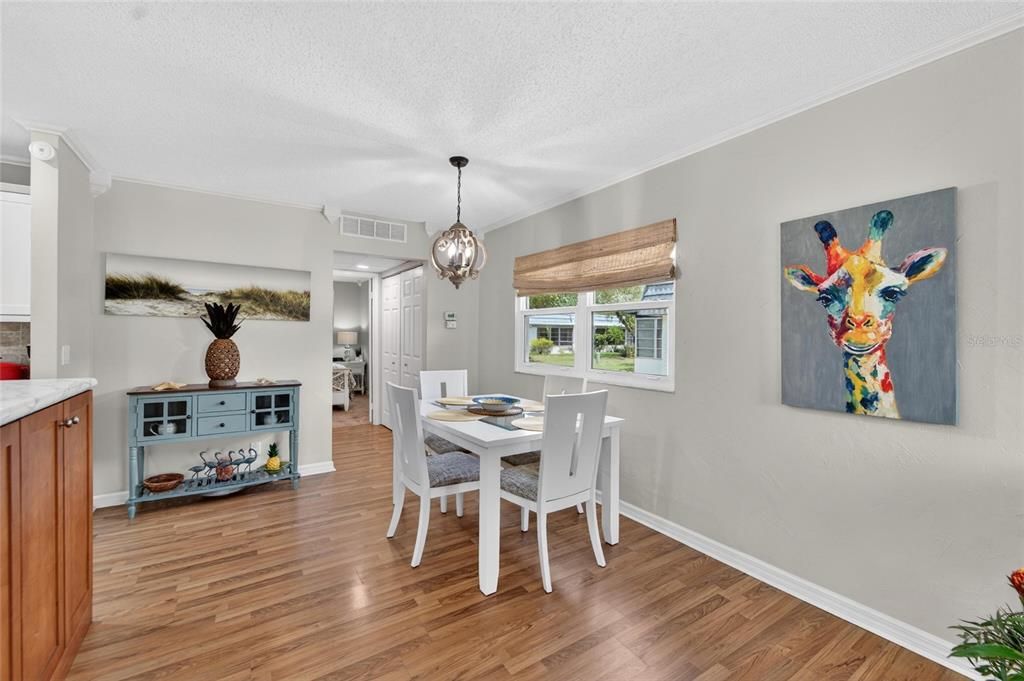 For Rent: $1,800 (1 beds, 1 baths, 1020 Square Feet)