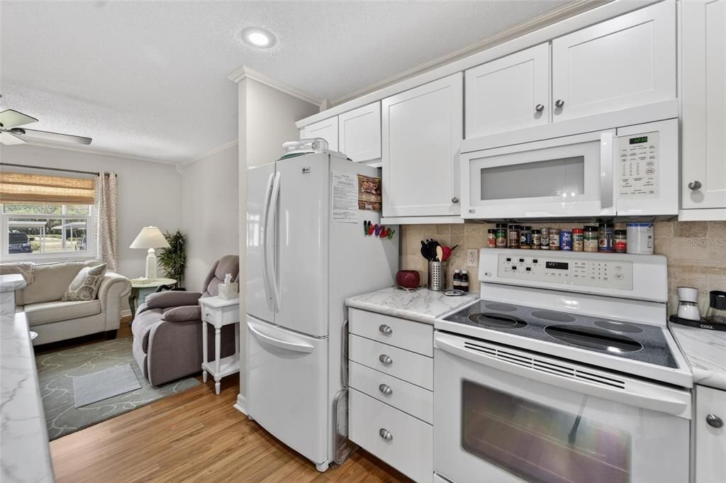 For Rent: $1,800 (1 beds, 1 baths, 1020 Square Feet)