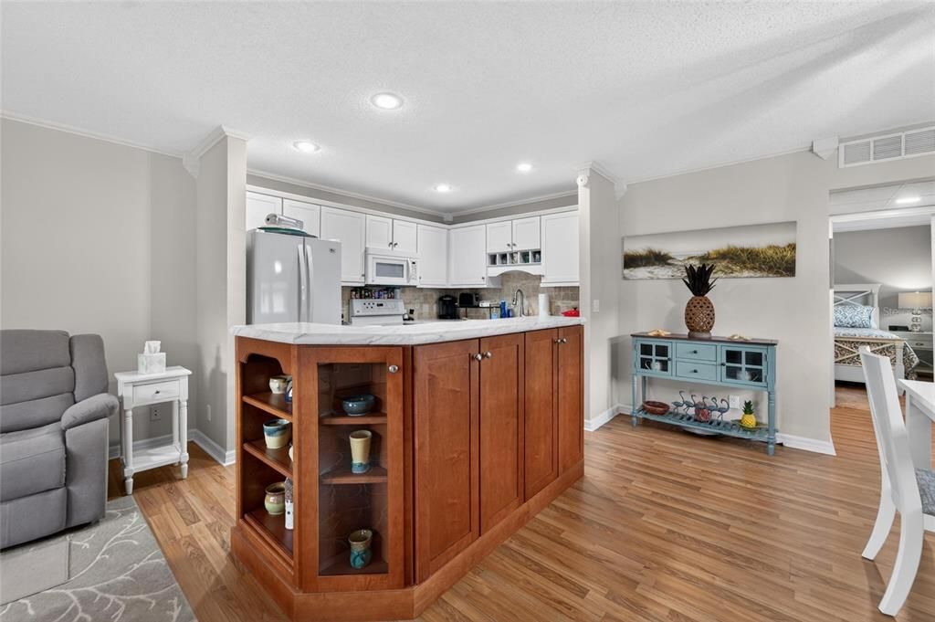 For Rent: $1,800 (1 beds, 1 baths, 1020 Square Feet)
