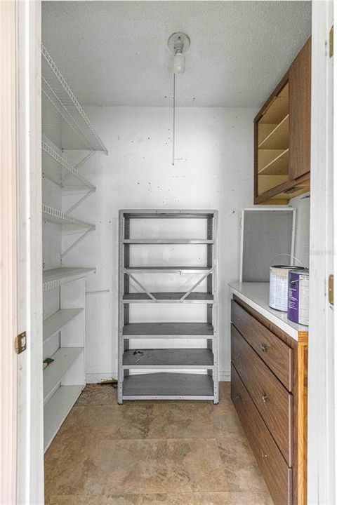 На продажу: $125,900 (3 спален, 2 ванн, 1304 Квадратных фут)