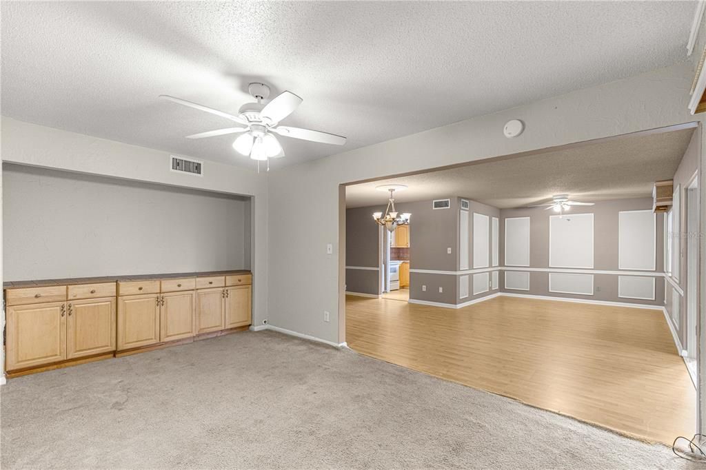 На продажу: $125,900 (3 спален, 2 ванн, 1304 Квадратных фут)