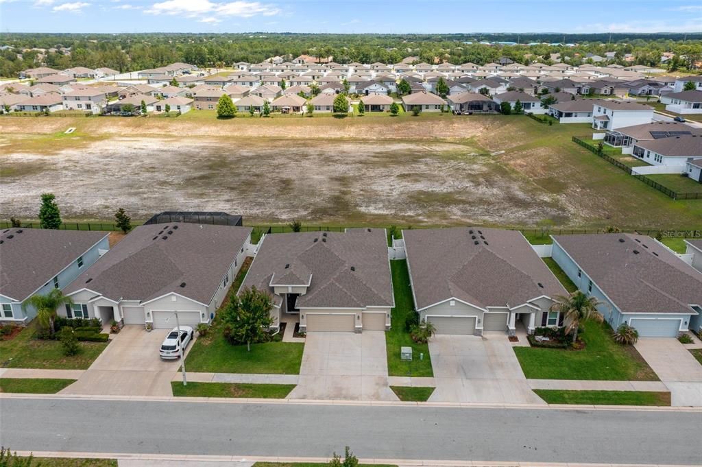 For Sale: $400,000 (4 beds, 3 baths, 2557 Square Feet)