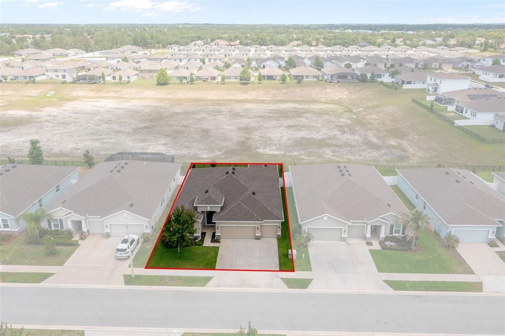 For Sale: $400,000 (4 beds, 3 baths, 2557 Square Feet)