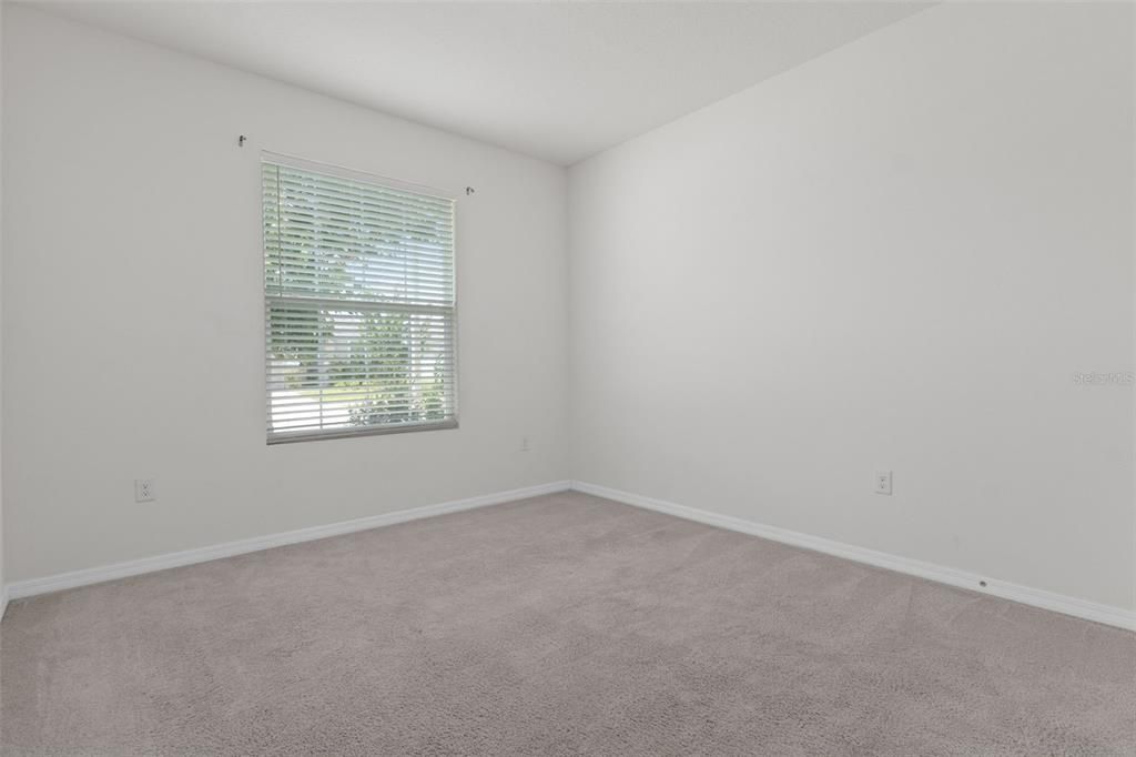 For Sale: $400,000 (4 beds, 3 baths, 2557 Square Feet)