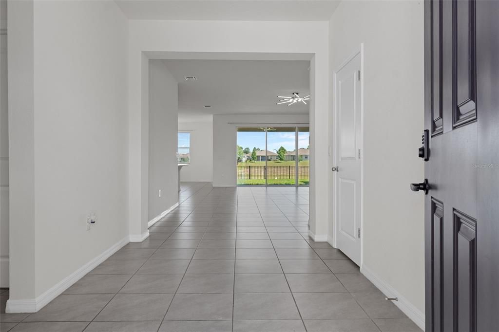 For Sale: $400,000 (4 beds, 3 baths, 2557 Square Feet)